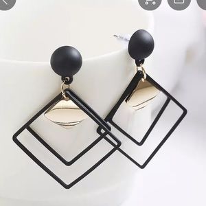 Cute triangle earrings 3 for $15
